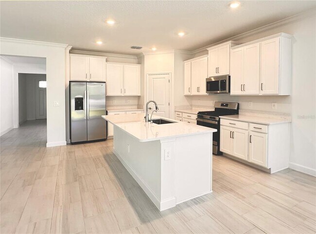 Building Photo - 17132 Holly Wl Ave