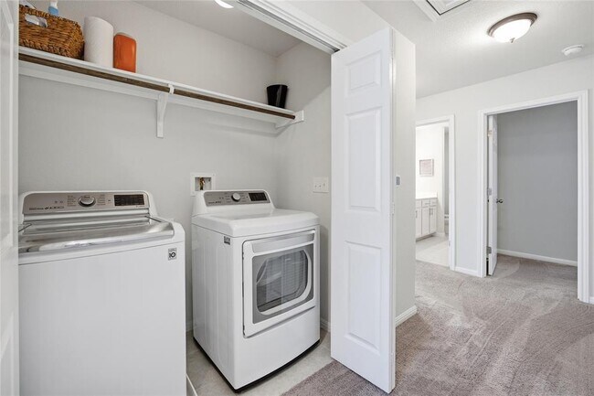 Building Photo - 6402 Moncrieff Dr