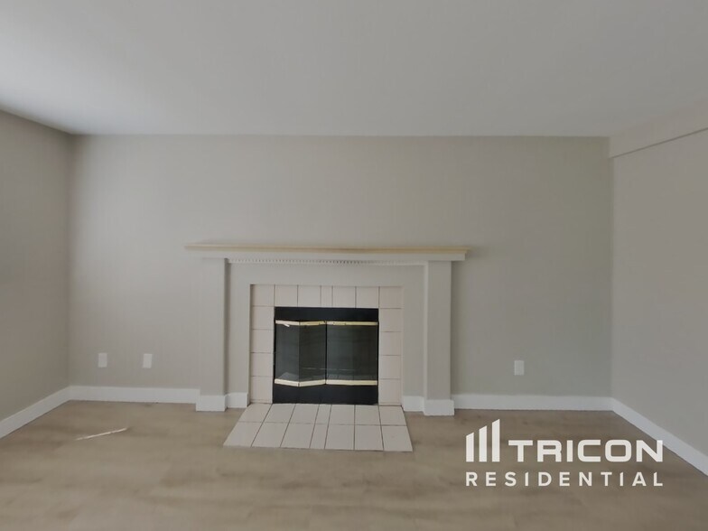 Building Photo - 5925 Beltway Loop SE