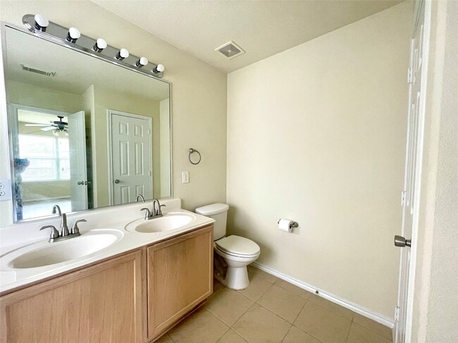 Building Photo - 5811 La Crema