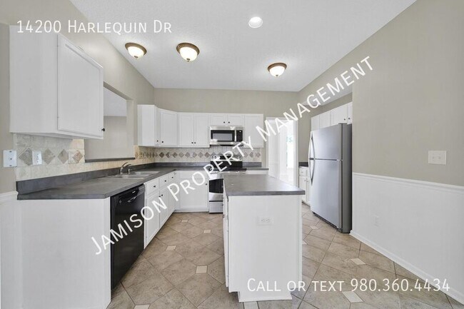 Building Photo - 14200 Harlequin Dr