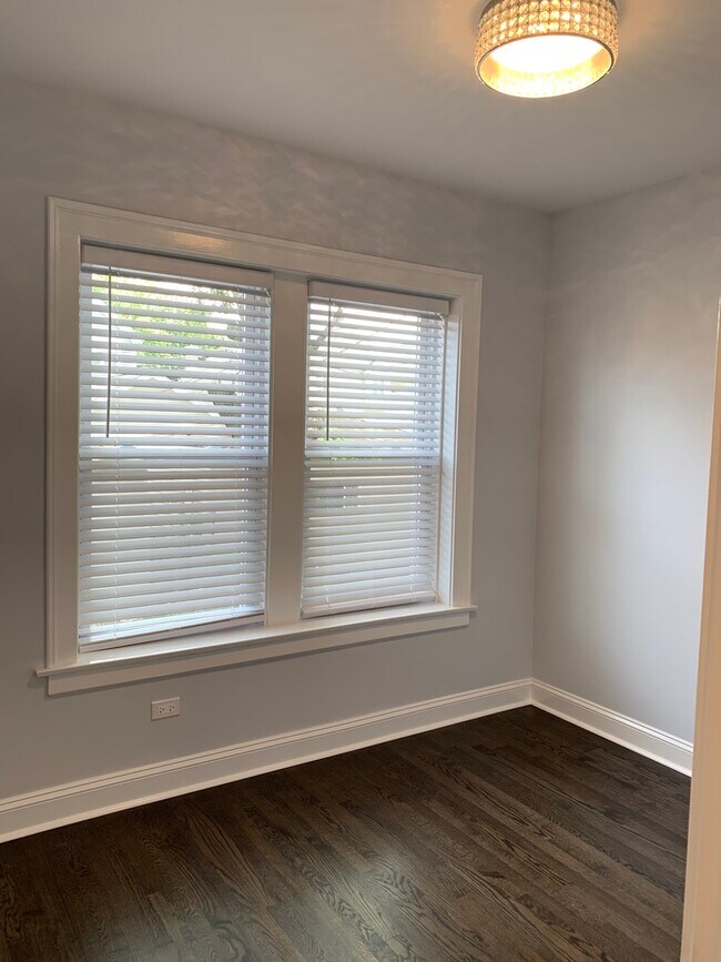 Building Photo - 3929 N Whipple St