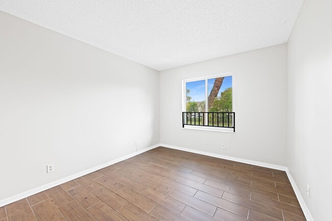 Building Photo - 2981 NW 92nd Ave