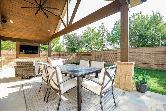 Building Photo - 15426 Hill Country Oaks Ln