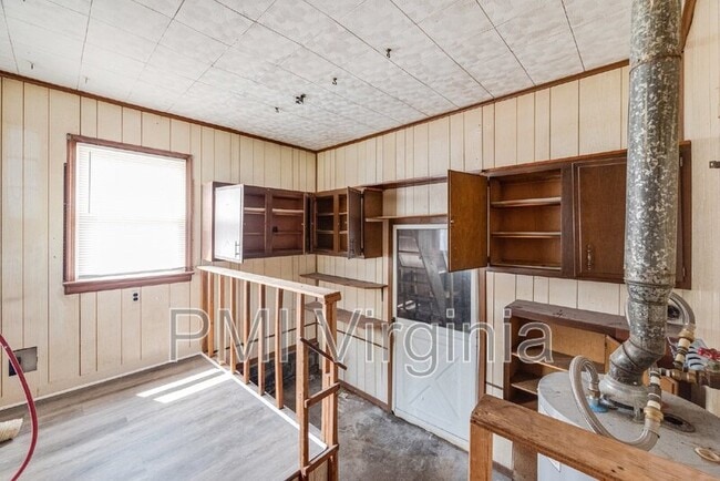 Building Photo - 3528 Bessie St