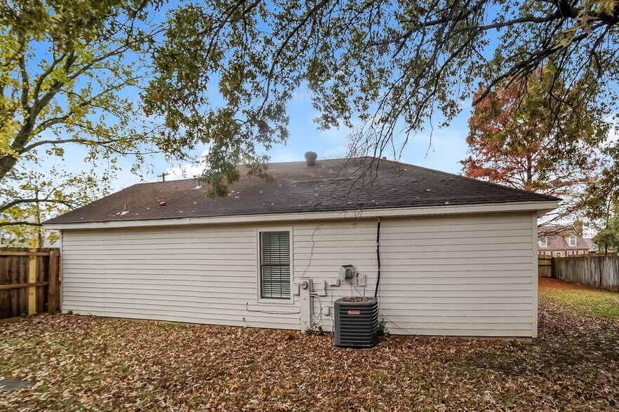 Building Photo - 2106 Charles Bryan Rd