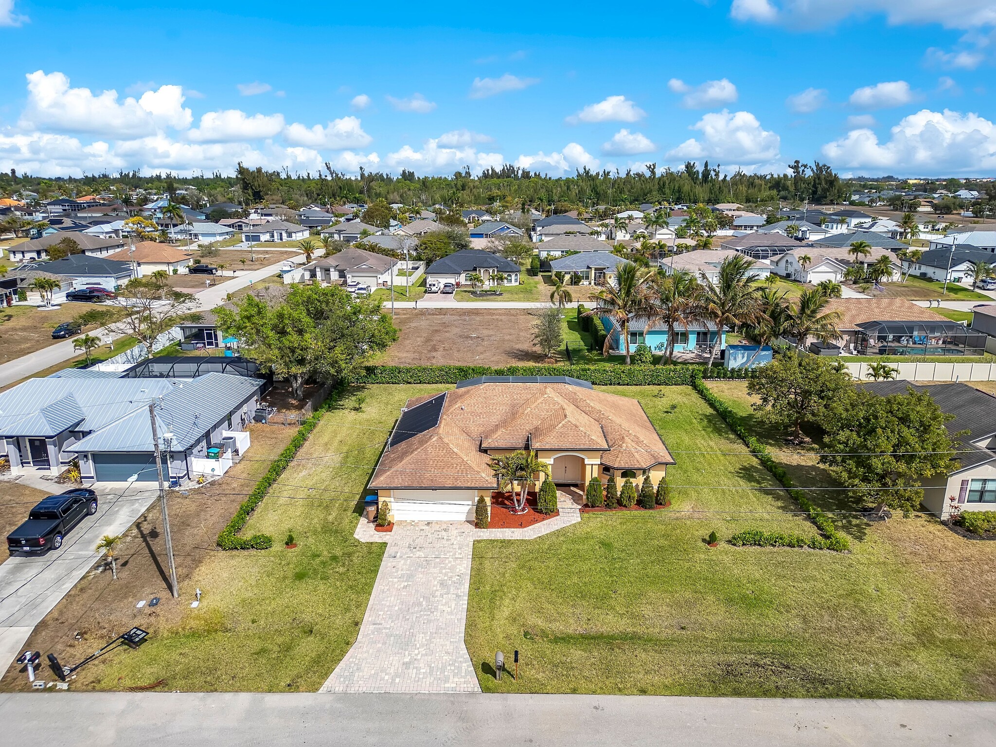 Building Photo - 1627 SW 14th St