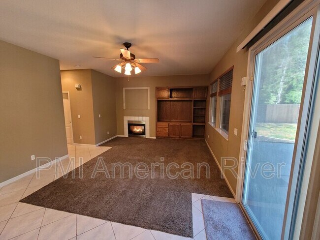 Building Photo - 998 Bay Shore Dr