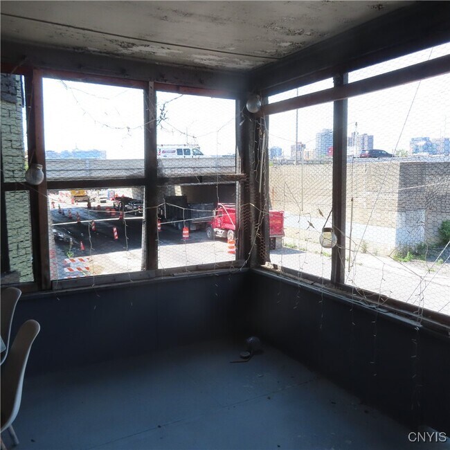 Building Photo - 600 Burnet Ave