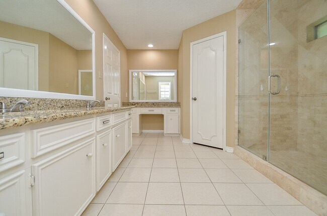 Building Photo - 2554 Hodges Bend Cir