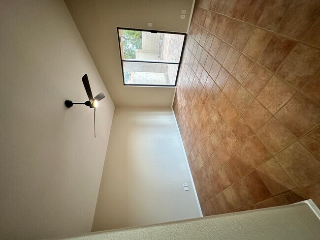 Building Photo - 12237 N Gambel Dr