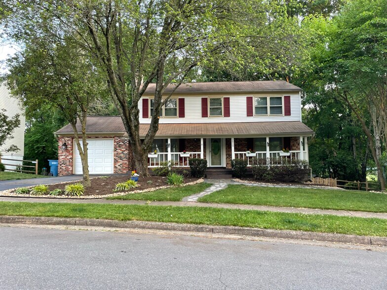 Primary Photo - 2615 Puritan Ct