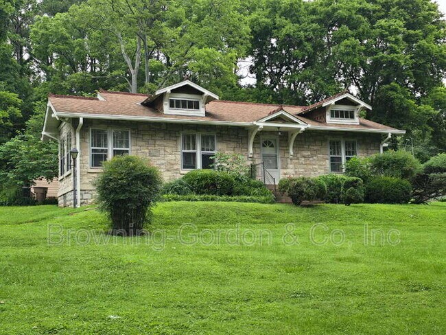 Primary Photo - 3016 Lebanon Pike
