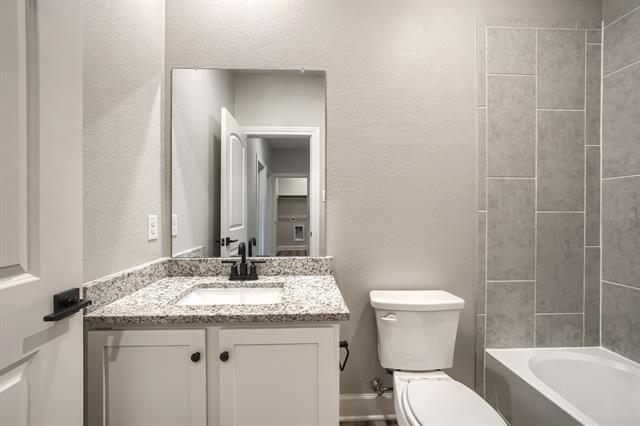 Building Photo - 909 Emerson Dr