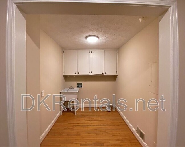 Building Photo - 5216 Willow Point Pkwy