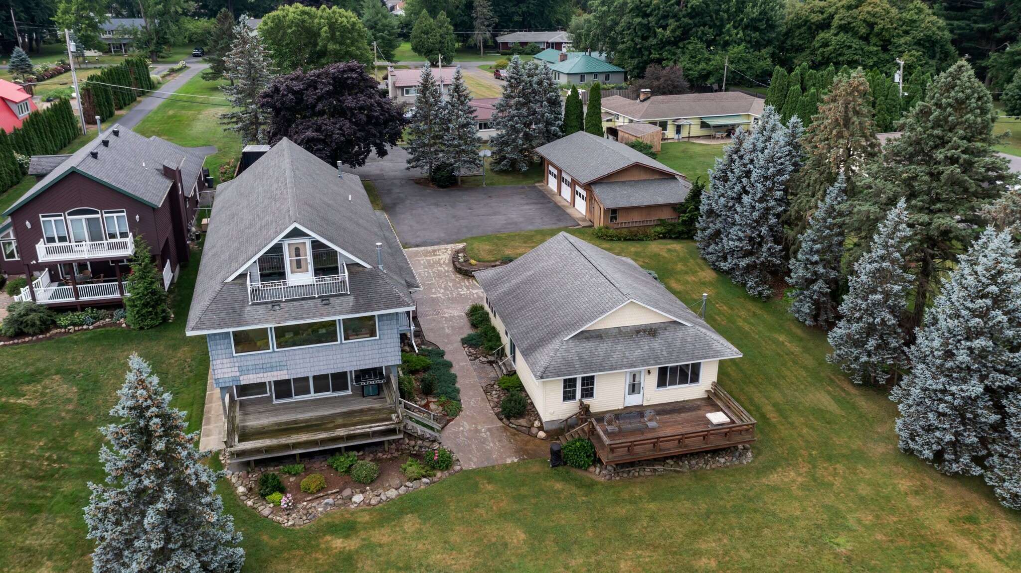 Building Photo - 6883C Deluxe Park