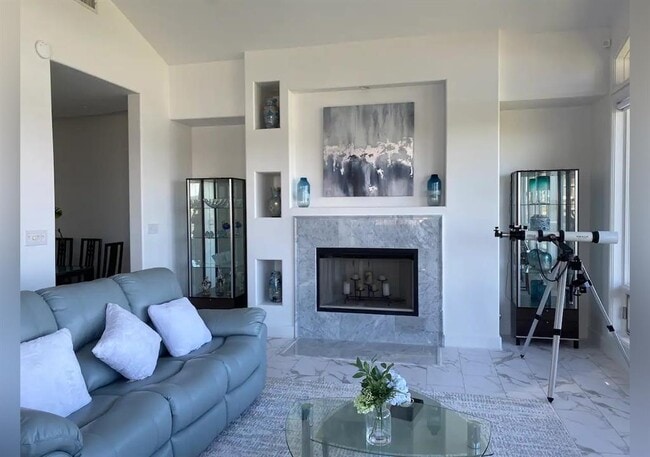 Building Photo - 5924 Lookout Mountain Dr