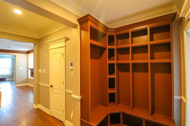 Building Photo - 7438 Tonsley Springs Dr