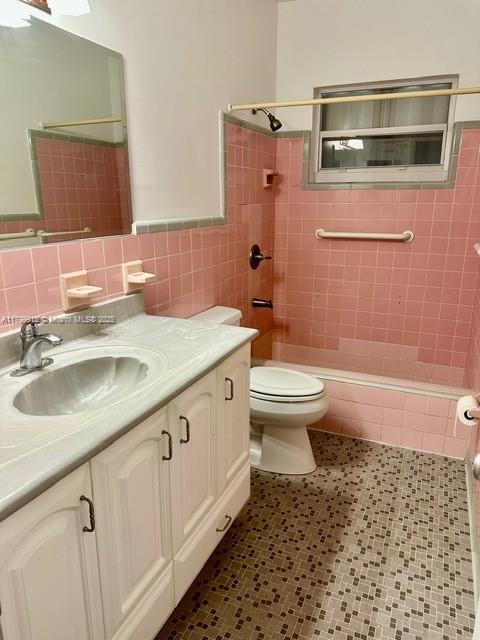 Building Photo - 1181 SW 76th Ave