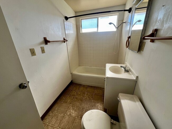 Building Photo - 6548 Sahara Ave