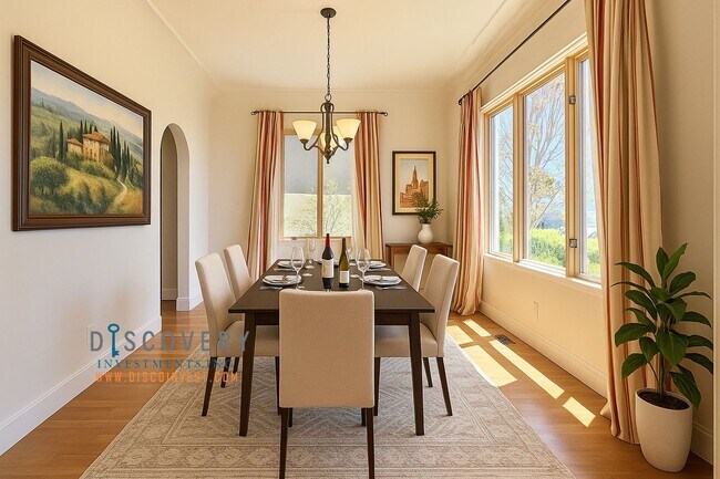 Building Photo - Charming Spanish-style, Mediterranean-insp...