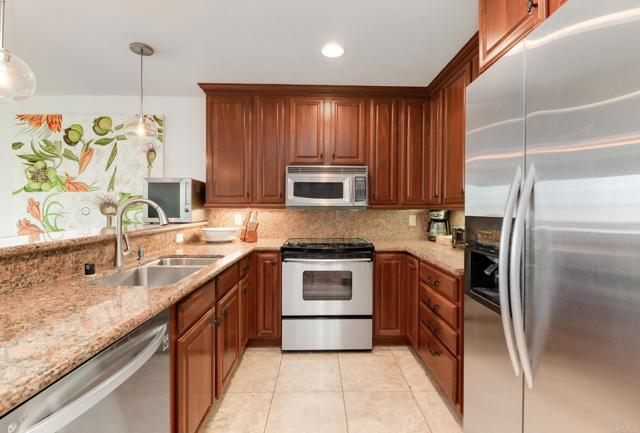 Building Photo - 935 Genter St