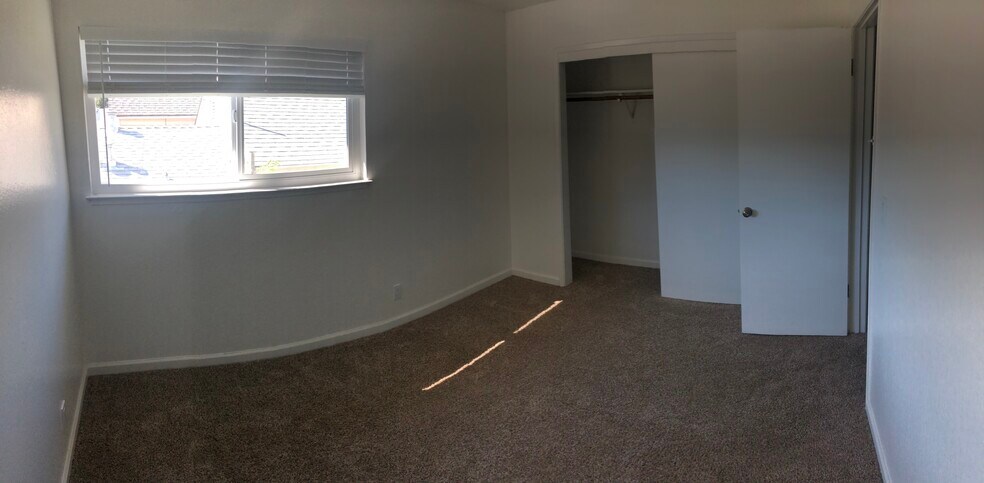 Upstairs Typical bedroom with large closet - 63 S 9th St