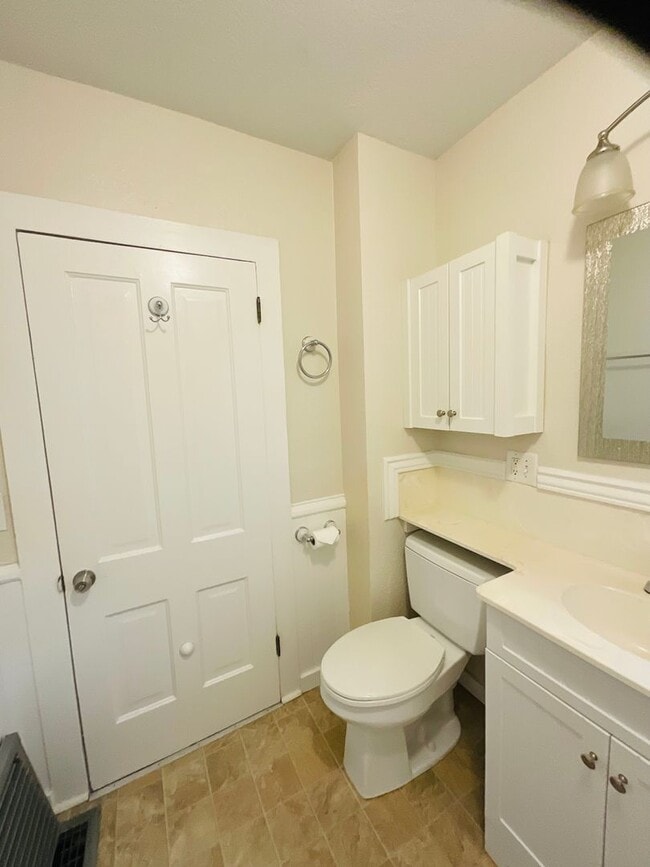 Building Photo - charming 2-bedroom home tucked within the heart of Colorado Springs, CO, and filled with an abund...