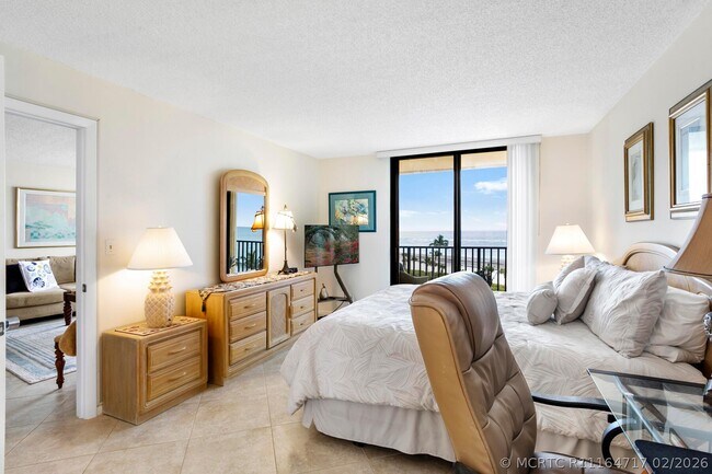 Building Photo - 300 Ocean Trail Way