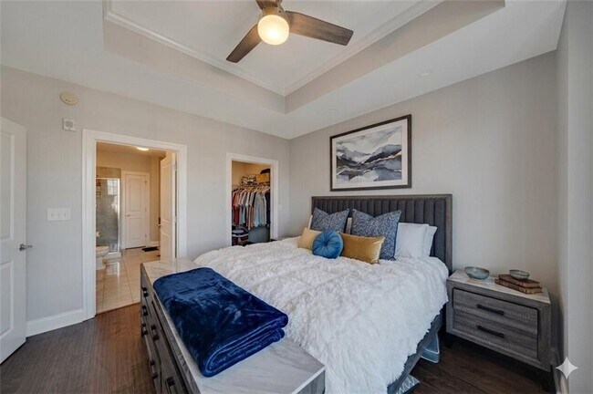 Building Photo - 325 East Paces Ferry Rd NE