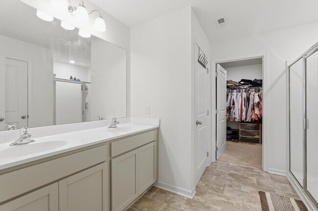 Building Photo - Refined Living in Hardin Valley | Modern Luxury Home with Loft & Outdoor Retreat