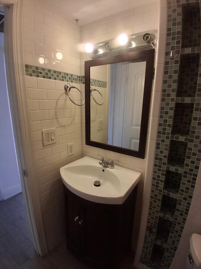 Building Photo - 3320 N Arnoult Rd