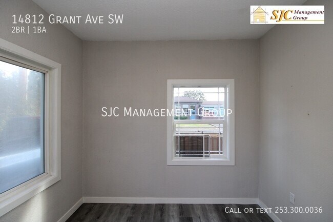 Building Photo - Two bed one bath single family home for re...