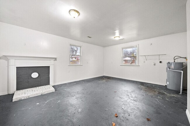 Building Photo - 3 Bedroom Pet Friendly Home For Rent!