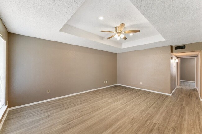 Building Photo - 1809 San Rafael St