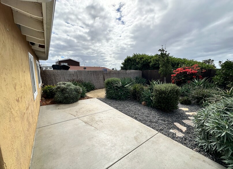 Building Photo - 3171 Luna Ave