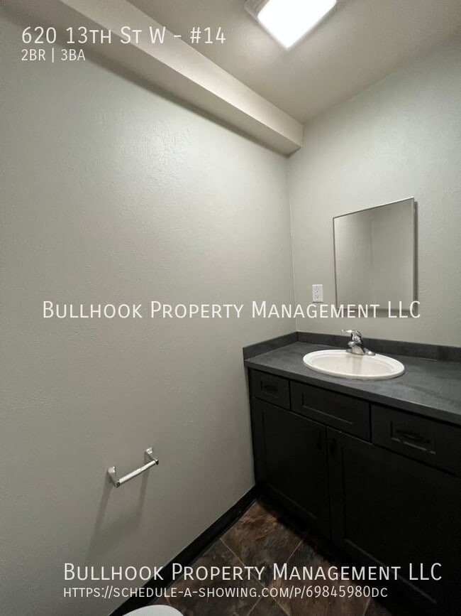Building Photo - 620 13th St W