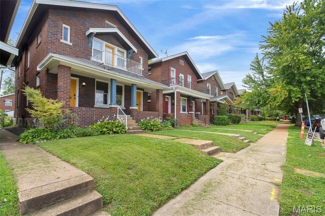 Building Photo - 4930 Tholozan Ave