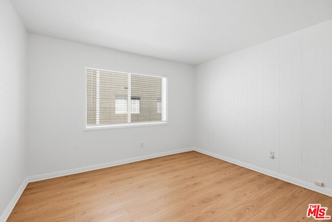 Building Photo - 13326 Maxella Ave