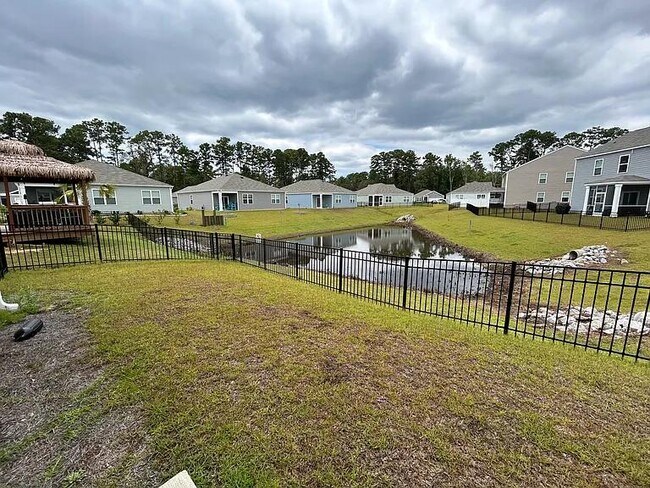 Building Photo - 324 vaccaro Dr