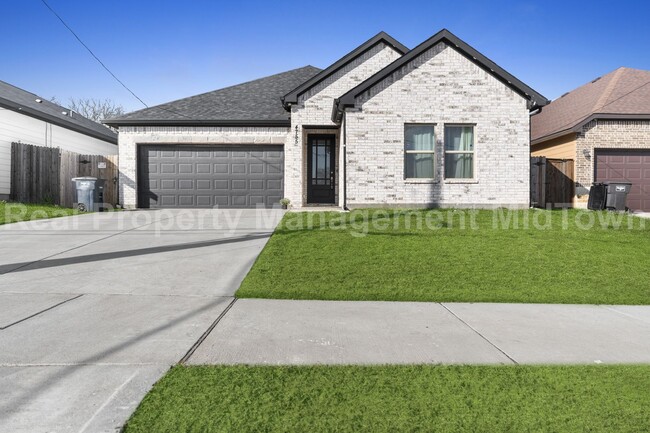 Primary Photo - Charming Newly Built Home