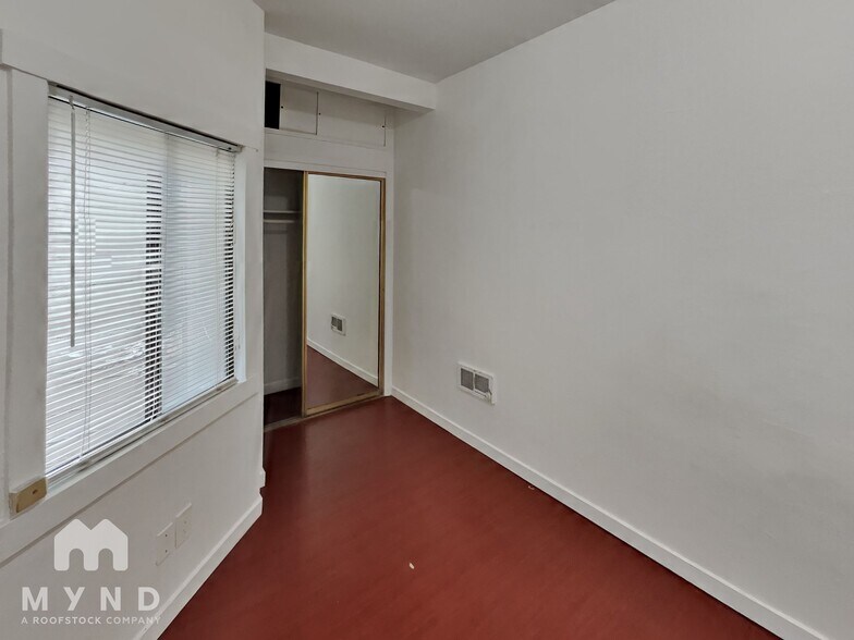 Building Photo - 518 Bryant St