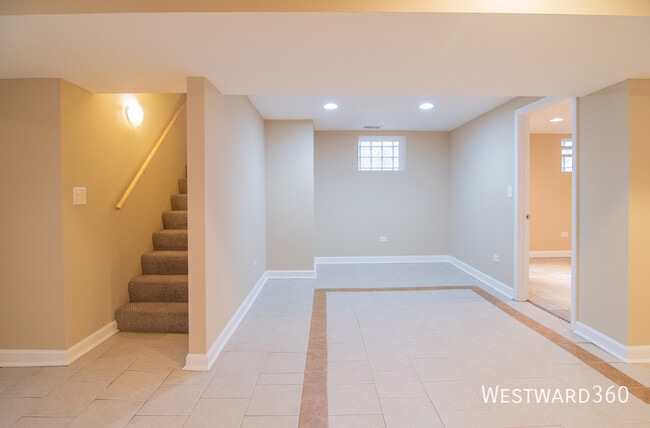 Building Photo - 12123 S Lafayette Ave