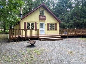 Building Photo - 60 Buckhill Rd