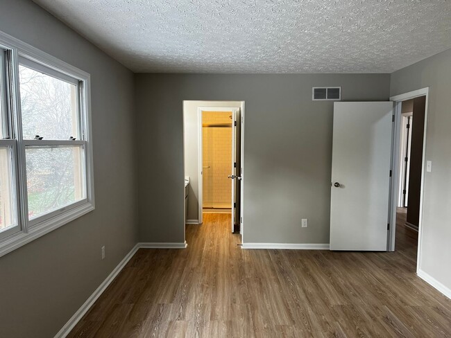 Building Photo - Dublin Schools - Newly Renovated 4 BR