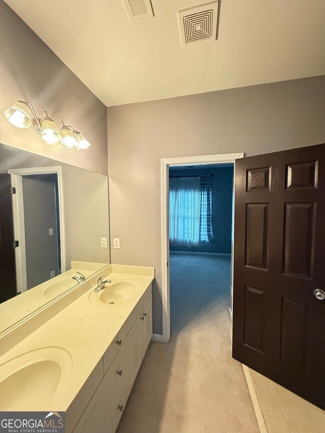 Building Photo - 5679 Coopers Glen Ct SW