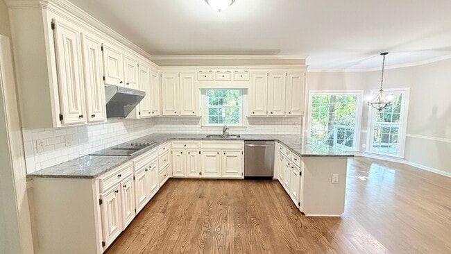 Building Photo - 10575 Aviary Dr