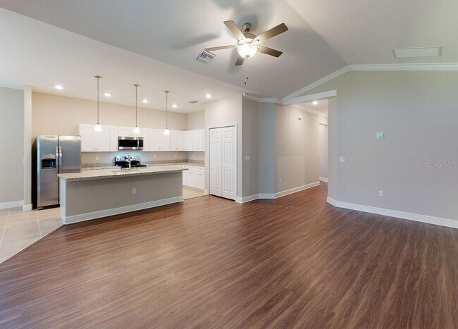 Building Photo - 90 Eleven Oaks Cir