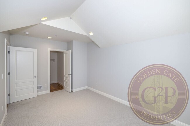 Building Photo - Noe Valley - 4 BR, 3 BA Condo 2,326 Sq. Ft...
