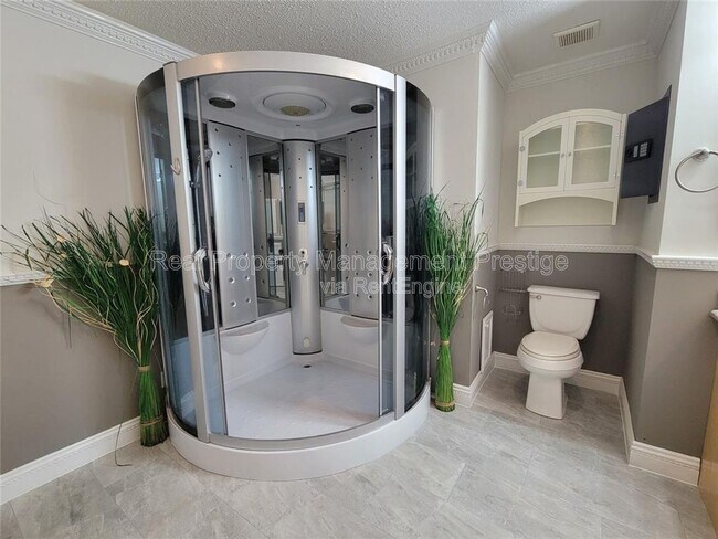Building Photo - 2419 Stonecrest Dr